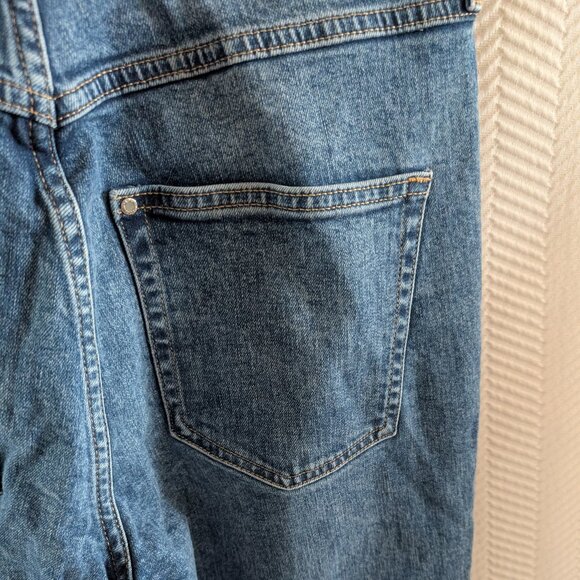 H&M & Denim Vintage Slim High Waist Jeans Medium Blue Wash Size 8 Casual - Picture 7 of 10